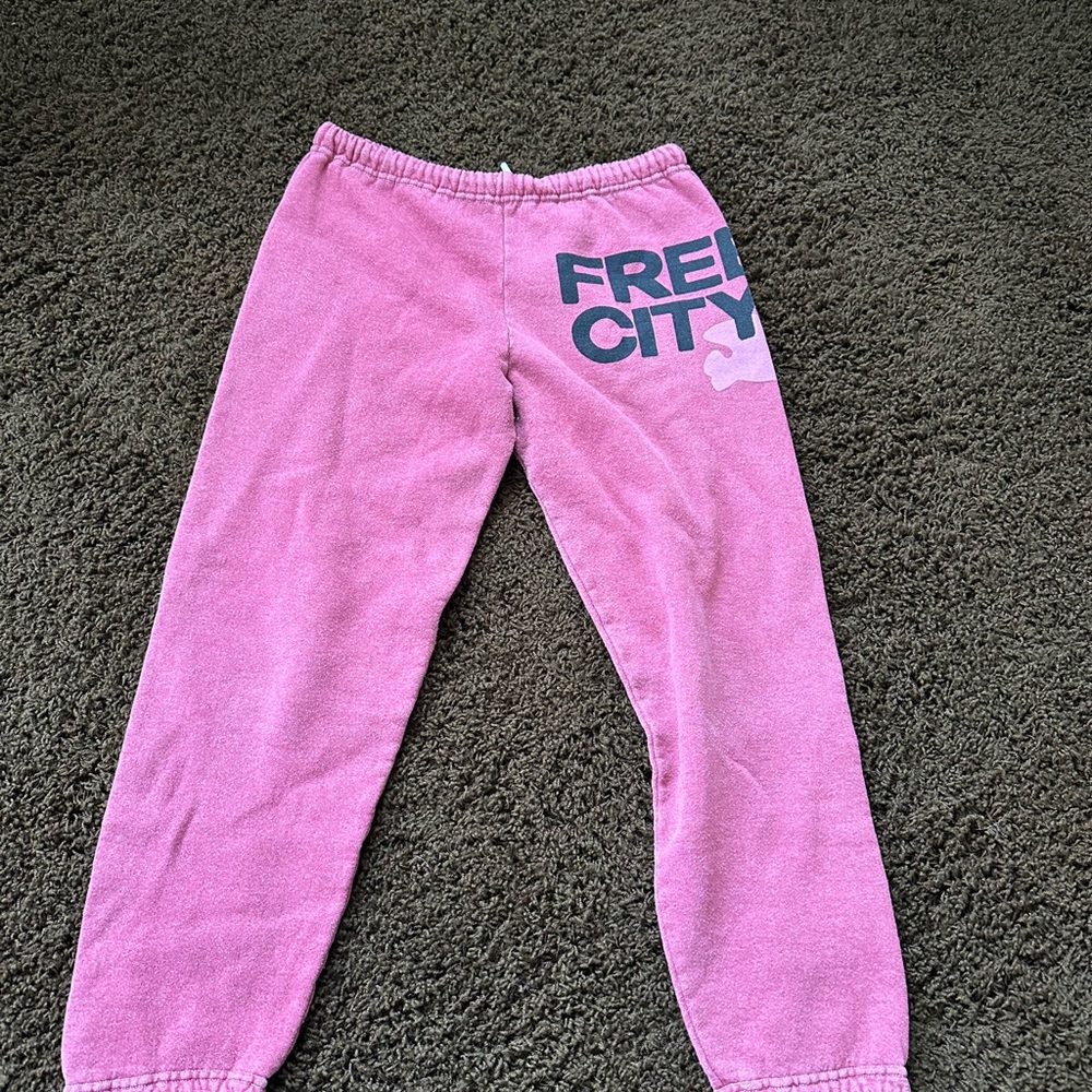Freecity Pink Red Sweatpants with Logo